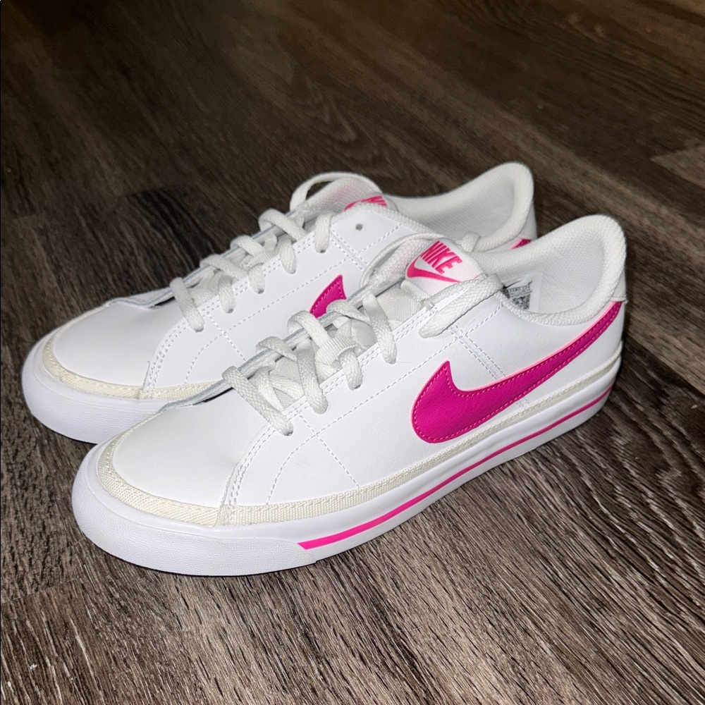 Nike kids shoe